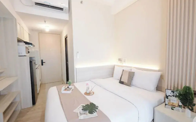 Wooden Accent Studio At Tokyo Riverside Pik 2 Apartment