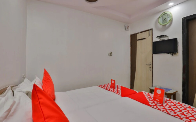 OYO 1389 Hotel Relax Inn