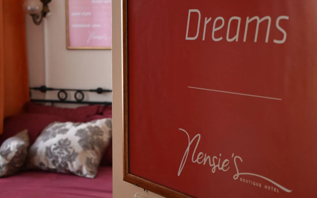 Nensie'S Boutique Hotel
