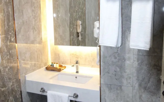 Ereza Otel