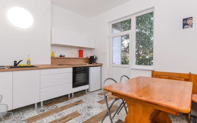 Two Bedroom Parensov Central Apartment