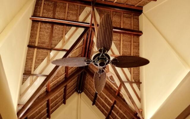 Ilakai Hostel - Adults Only