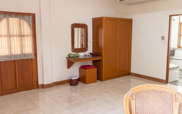 NIDA Rooms San Sai 212 Rainbow