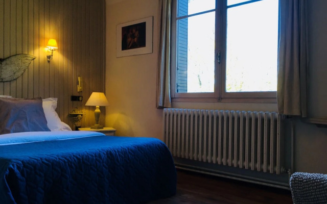 La Mirabelle-casteil Country House