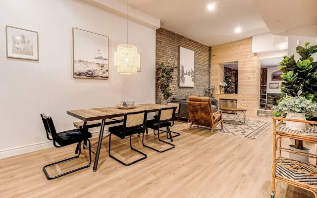 Bohemian Vieux Quebec Two Bedroom
