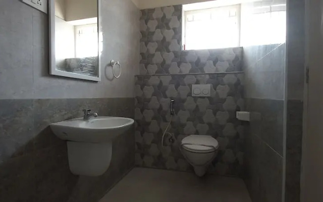 Shantham Service Apartments Indumangar