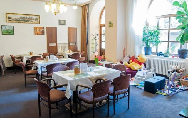 Hotel Labut