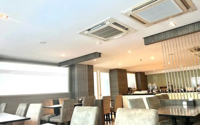 Crystal Suites Suvarnabhumi Airport