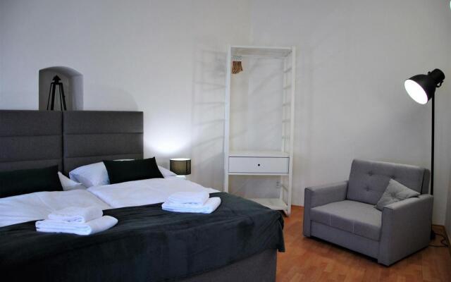 White Swan Boutique Apartments