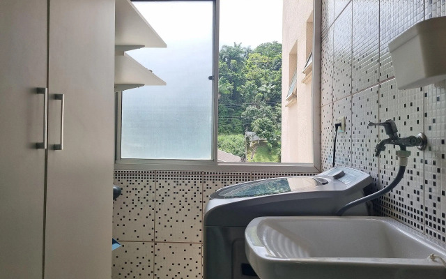 Apto em frente à praia em Caraguatatuba