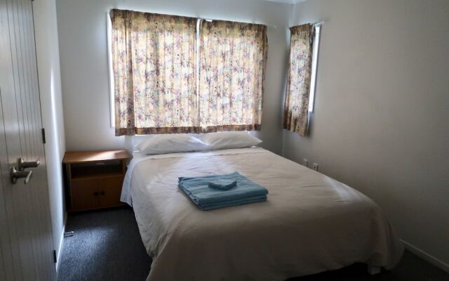 Arent Serviced House 82A Richardson Road