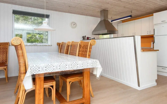 6 Person Holiday Home in Ulfborg