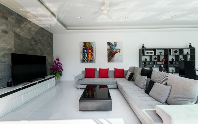 Kamala Contemporary 3 Bedrooms Pool Villa