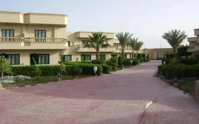 Nefertiti Sun Flower Hotel