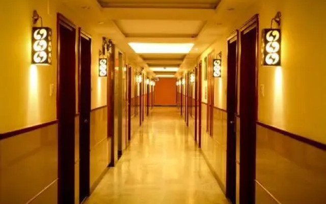 Hotel Yasodha Towers