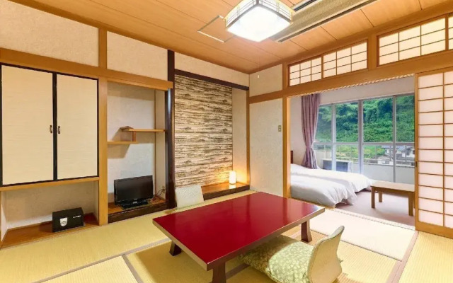 Amagase Onsen Seitenkaku