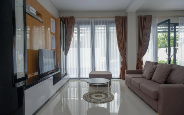 The Lavana Greenkhaza Villa Jogja – Guest Rooms – Yogyakarta