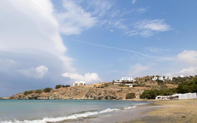 Meltemi Tinos