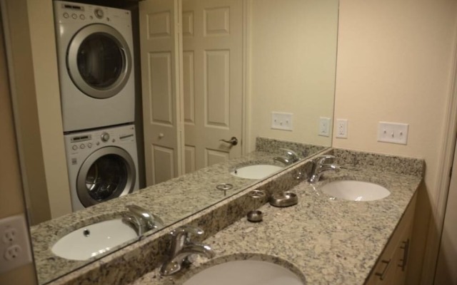 Lucaya 3 Bedroom 2 Bath Townhome!