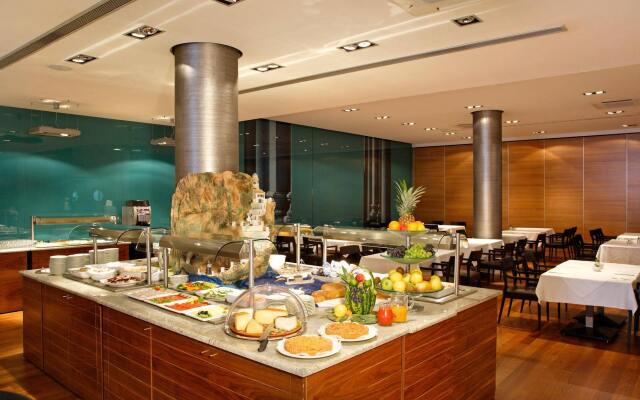 Atrium Hotel