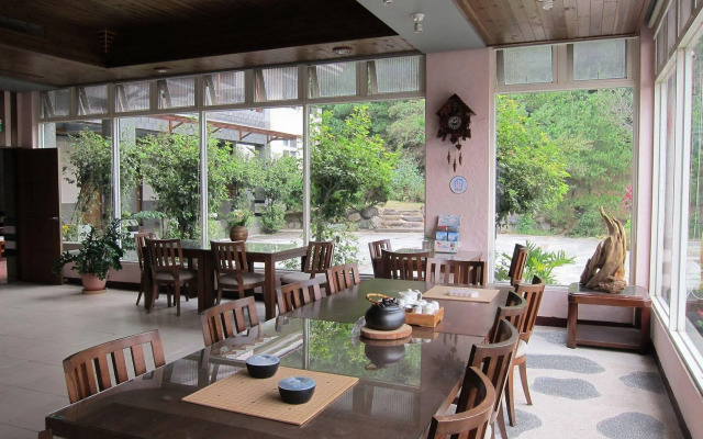 Zen and Pine Resort
