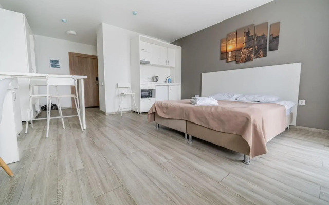 Апартаменты на улице Салова 61