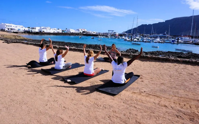 Evita Beach Apartamentos Y Suites