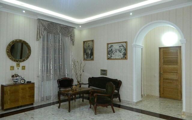 Max Hotel Gogi Alibegashvili