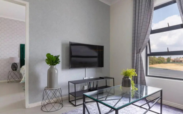 Alimama Spaces: The Manson's 8 On New