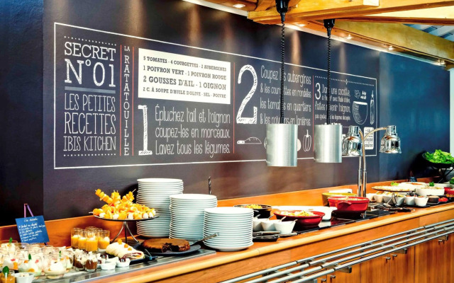 ibis Lyon Est Bron