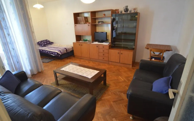 Tina - Two Bedroom Apartment