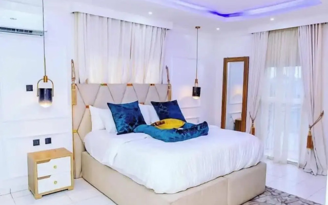 Montcrest Hotel & Lounge