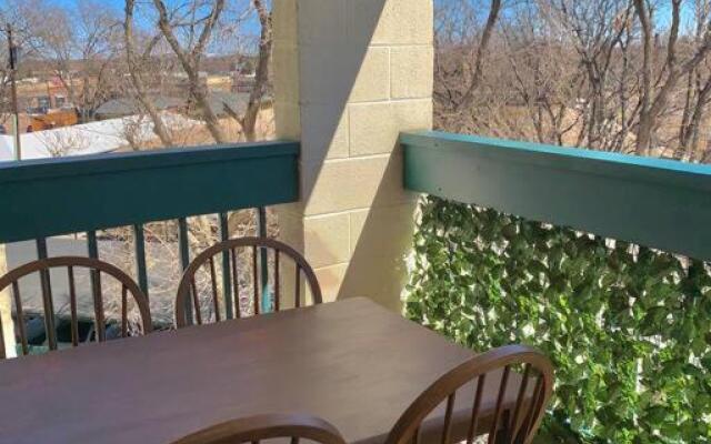 Wheat Ridge Retreat