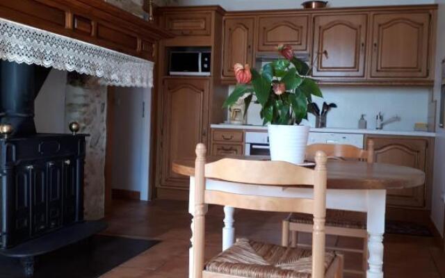 Bel appartement rénové dans maison bigourdane