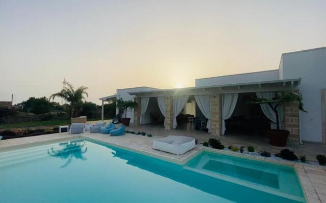 Villa Lucia con piscina privata a Gallipoli per 12 persone