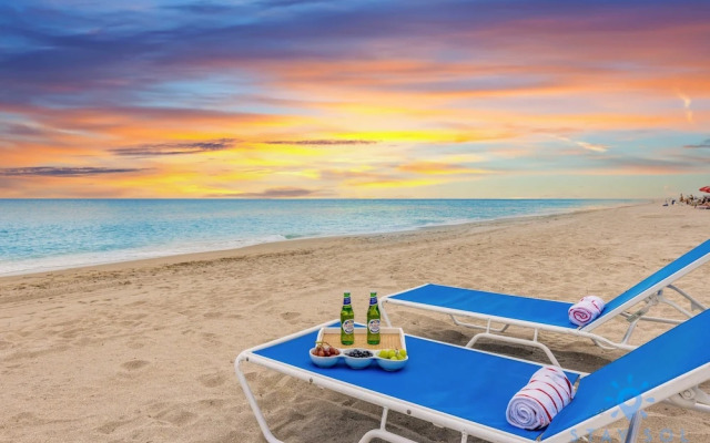 Hollywood Beach Modern Studio Rooftop Pool