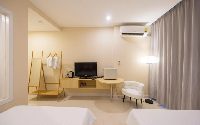 The President Hotel at Chokchai 4