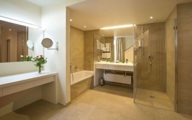 Quality Point Hotel