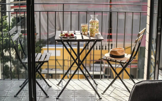 Artistic 2BD Apt w Balcony on Montefiore