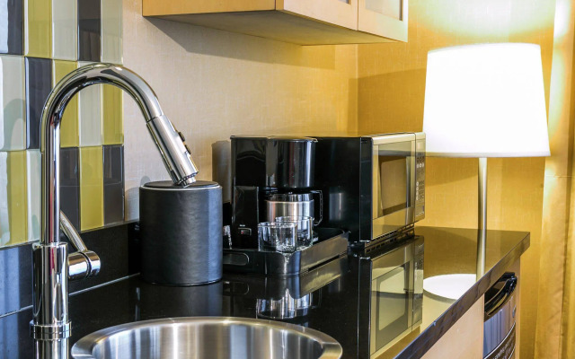 Cambria Hotel Denver International Airport