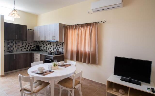 Modern Apartment 15 mins from the town of Lefkas