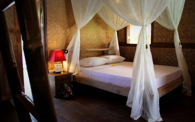 The Calmtree Bungalows