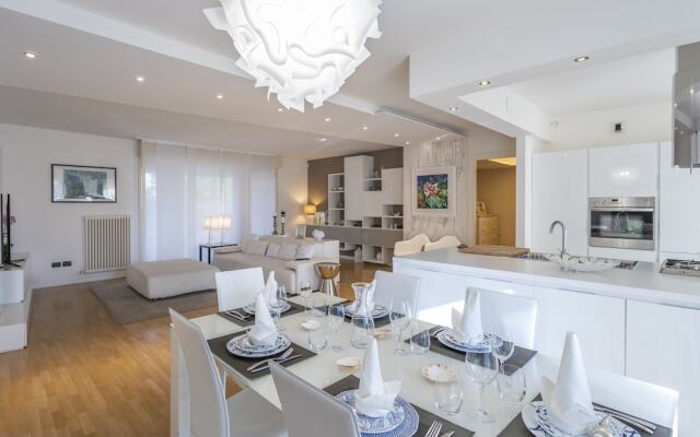 Teatro Nuovo Apartment with Free Parking