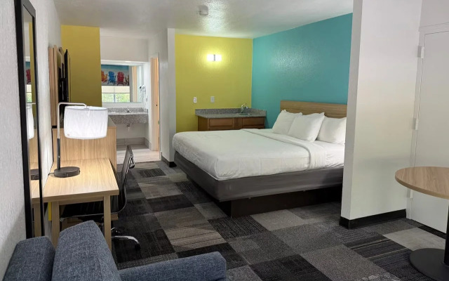 Days Inn by Wyndham Eglin AFB