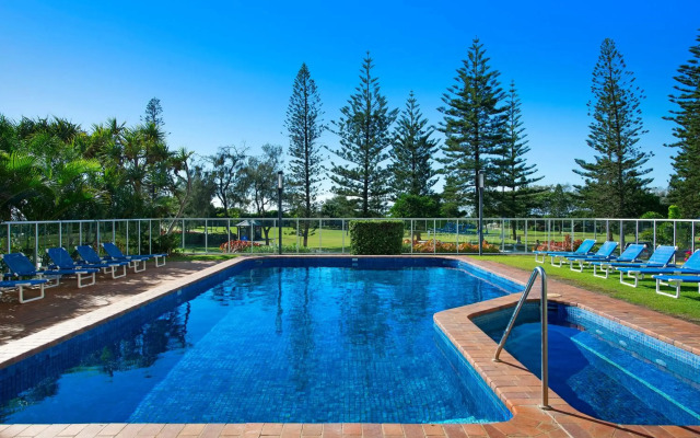 ULTIQA Beach Haven At Broadbeach