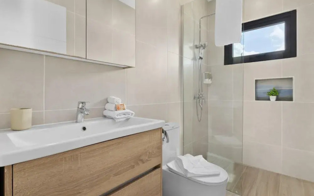 Brand NEW 2br2ba Sunset Ocean Views Balcony