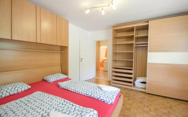 Apartment near Train Station