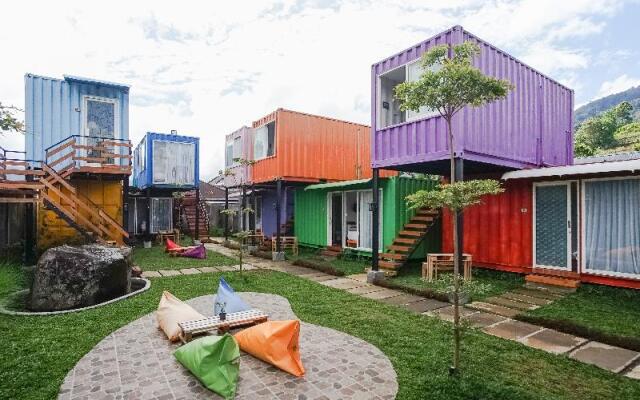 Container Smart Stay (CSS)