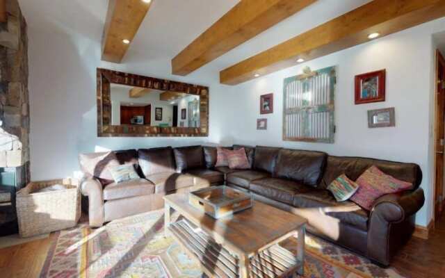 Landmark Condos 2 Bedroom in Lionshead Village