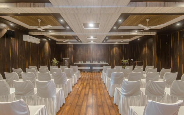 Hotel Sai Pratik, Newly Built up, Complimentary Shuttle To The Temple